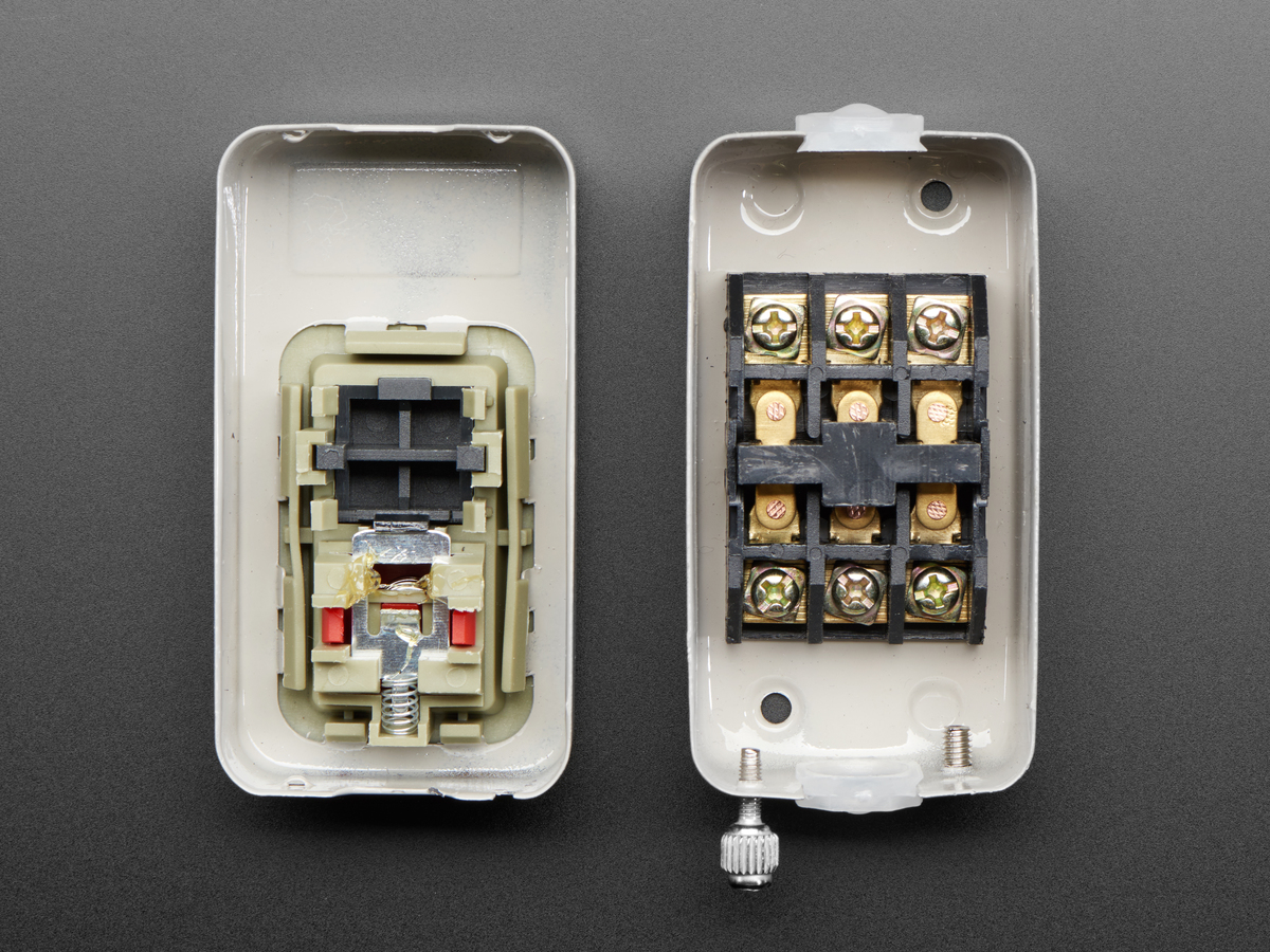 Hefty On-Off Pushbutton Power Switch - Click Image to Close